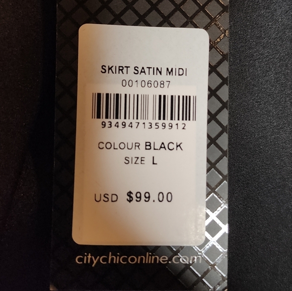 NWT City Chic Black Satin Midi A-Line Pleat Skirt Size 20 - Picture 4 of 15